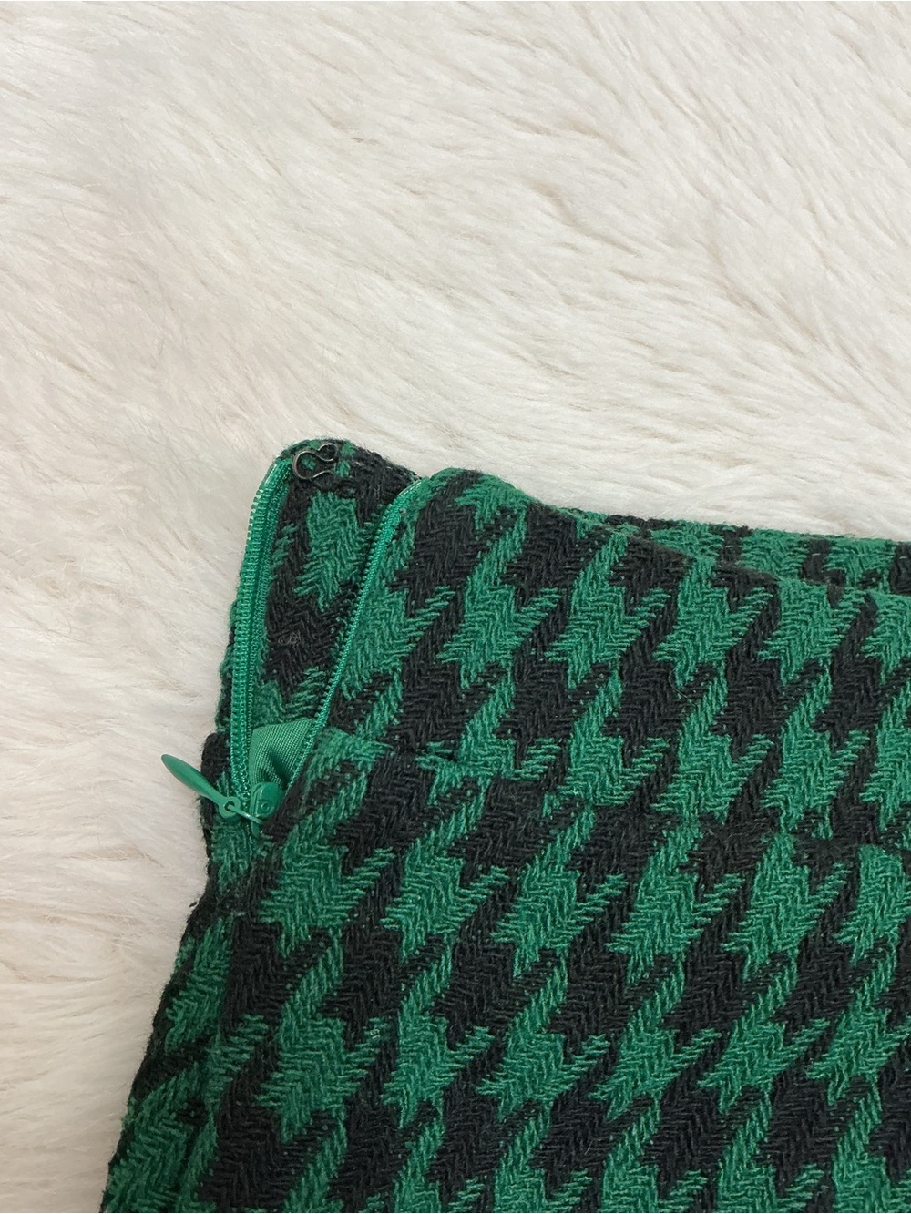 SHEIN - Green & Black Houndstooth Knit Vest Set - Picture 8 of 14